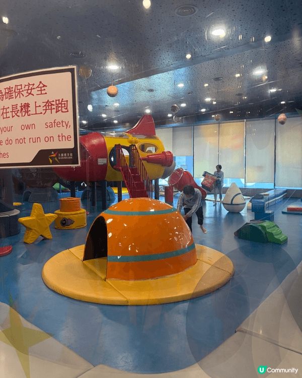 康文署嘅兒童遊戲室，仔仔由識爬行去到依家識跑，玩極都唔厭，又...