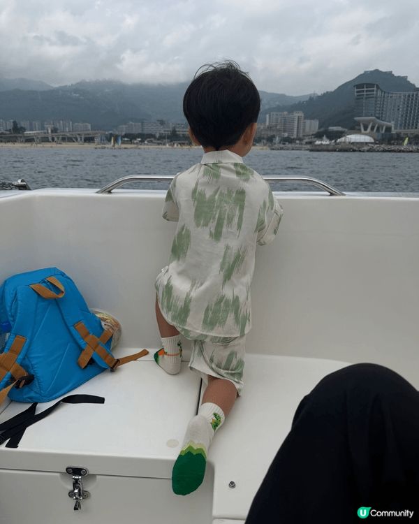 親子活動當然唔少得去沙灘玩同埋去遊船河啦，但沙灘又多蚊，又曬...