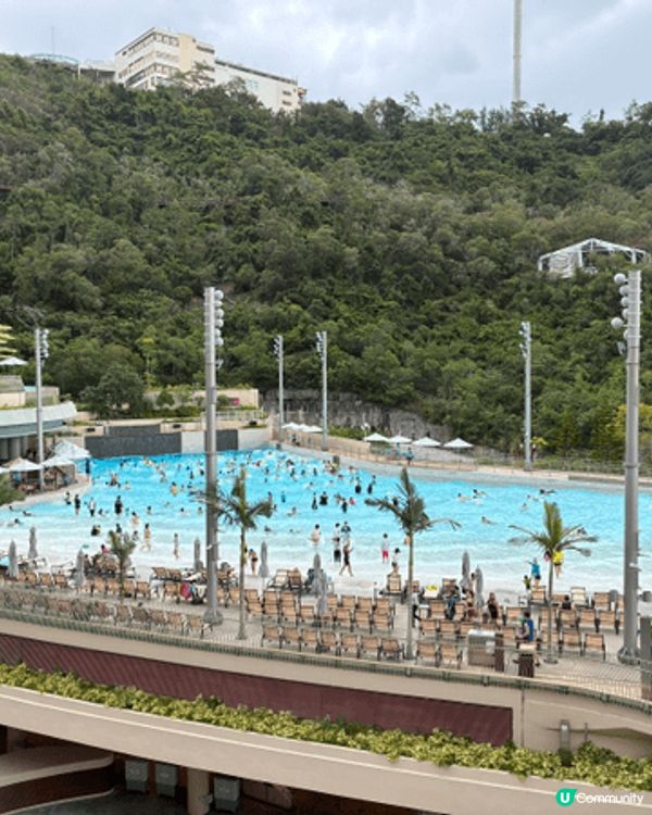 海洋公園水上樂園，夏日炎炎，最好就去消暑，有室內和戶外地方。...