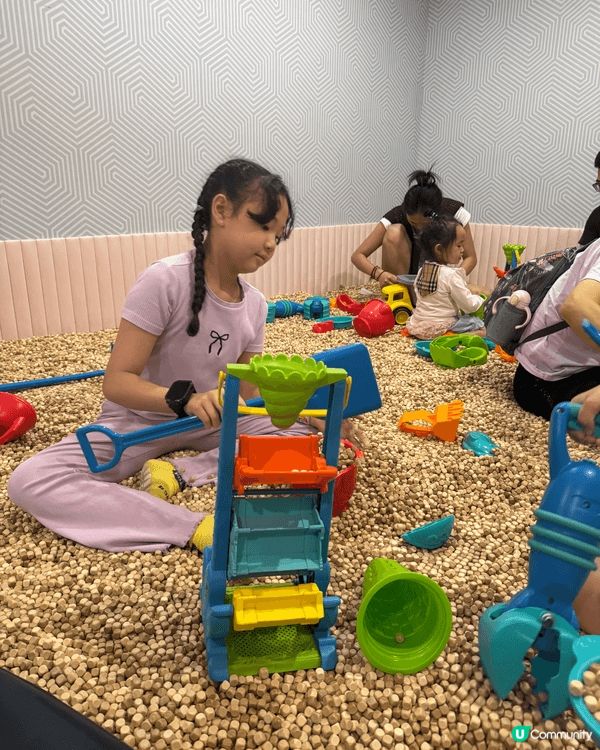 位於深圳萬象天地的Meland 、是綜合兒童遊玩天地，這間分...
