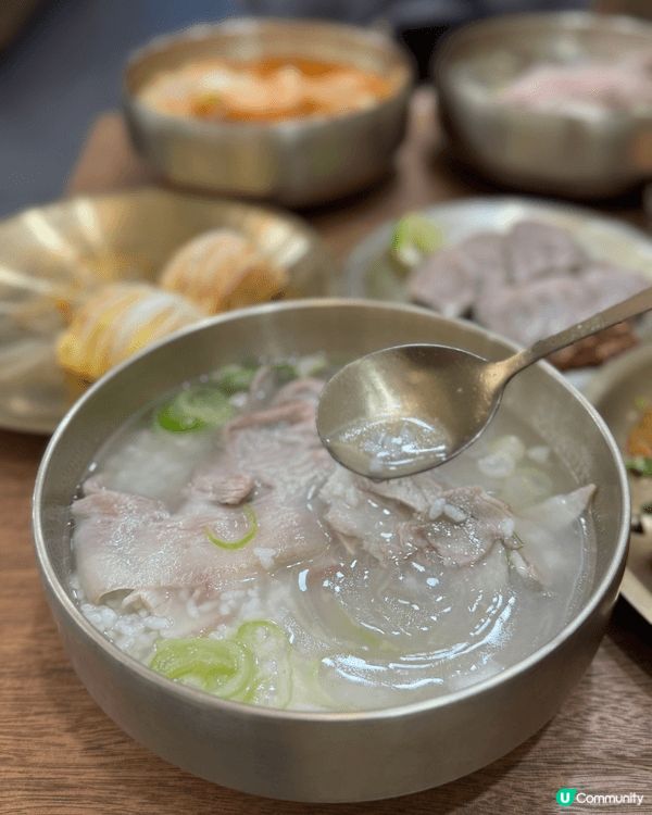 係首爾明洞食既豬肉湯飯，大碗又好食，極高性價比！