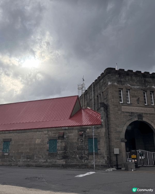 北海道余市蒸餾酒廠，參觀威士忌製作過程，順便買埋手信