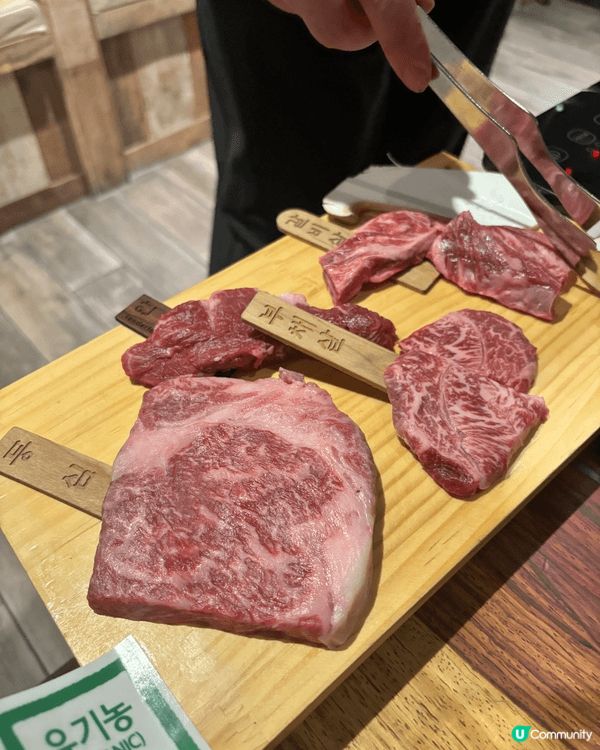 今次去首爾，特意搵咗間人氣韓國燒肉店，主打高質牛肉同埋有帥哥...