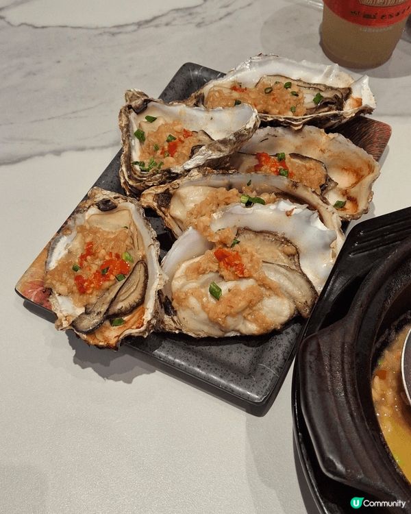 我喜歡這個食嘢和旅行，因為我好寂寞，我想出去玩和食，不過餐廳...