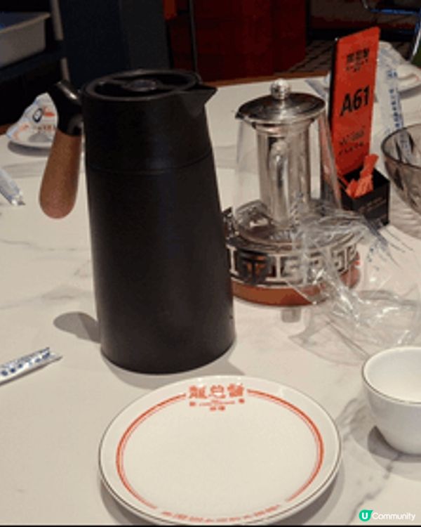 我喜歡這個食嘢和旅行，因為我好寂寞，我想出去玩和食，不過餐廳...