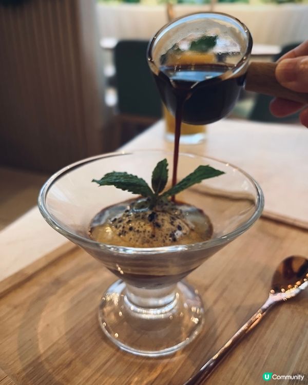 人氣cafe☕️三重口感開心果麻糬提拉米蘇 