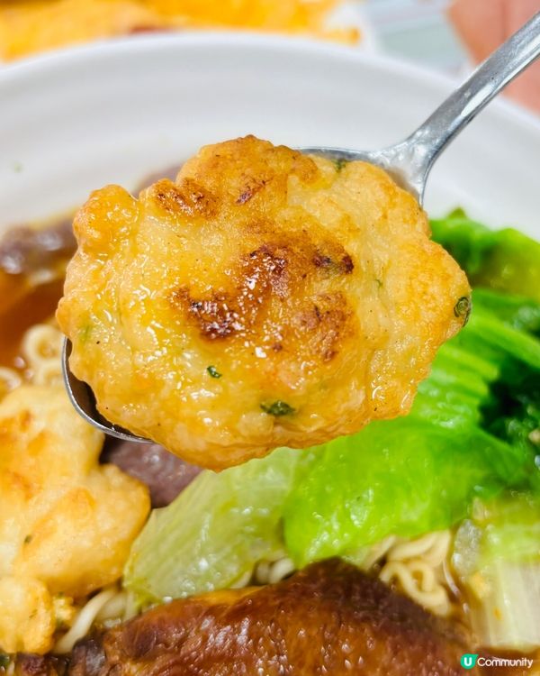 🍳萬芳茶記 ── 必試手打墨魚餅 × 爆汁沙丹豬扒飯,大份夾...
