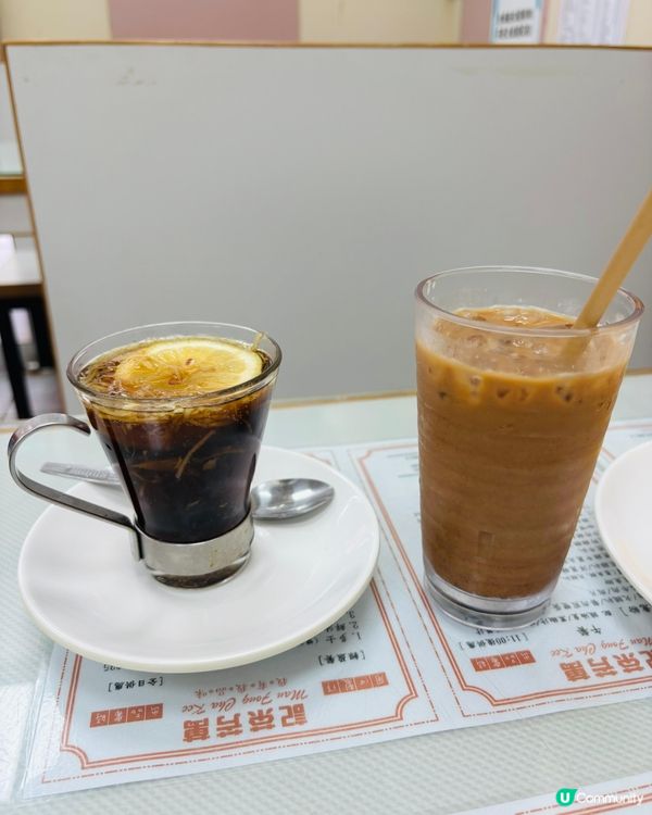 🍳萬芳茶記 ── 必試手打墨魚餅 × 爆汁沙丹豬扒飯,大份夾...