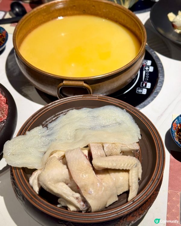 銅鑼灣異國風樓上火鍋 花膠雞鍋足料鮮甜