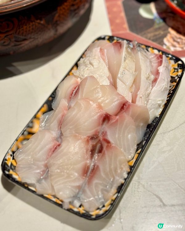 銅鑼灣異國風樓上火鍋 花膠雞鍋足料鮮甜