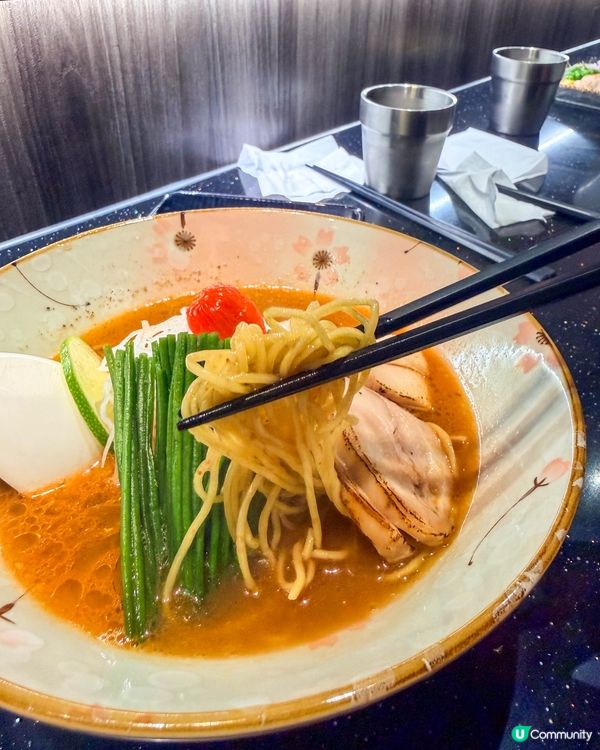 高雄美食｜只有兩款湯頭的拉麵店