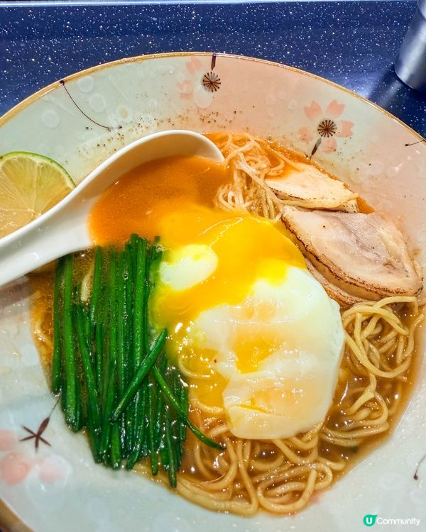 高雄美食｜只有兩款湯頭的拉麵店