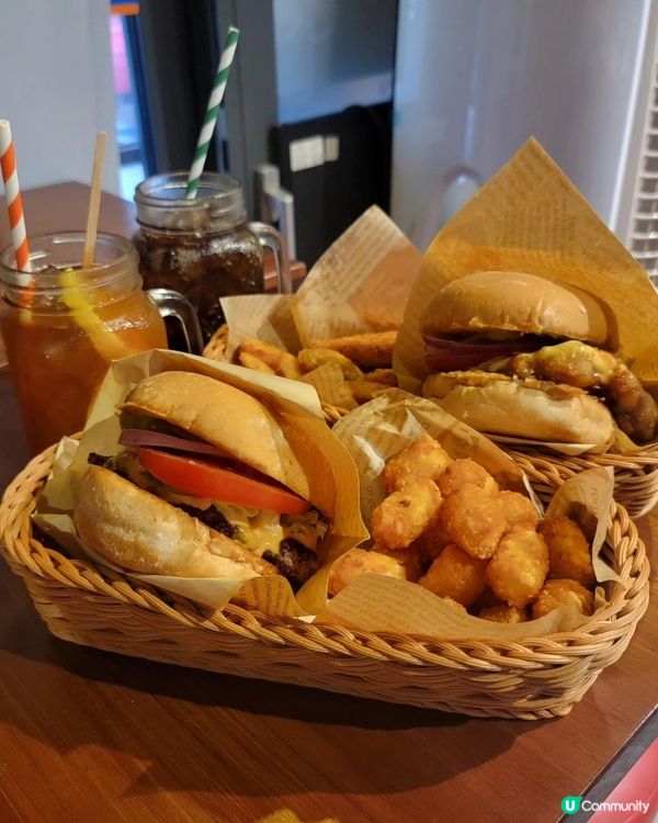 美式burger ❤️跟餐任飲可樂