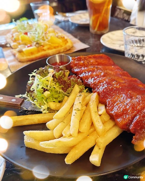 生日月食飯🎶 畫碟好有驚喜！🥳