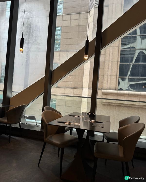 銅鑼灣特色bar lunch