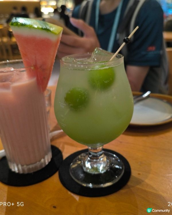 舒適闊落環境加音樂和美食