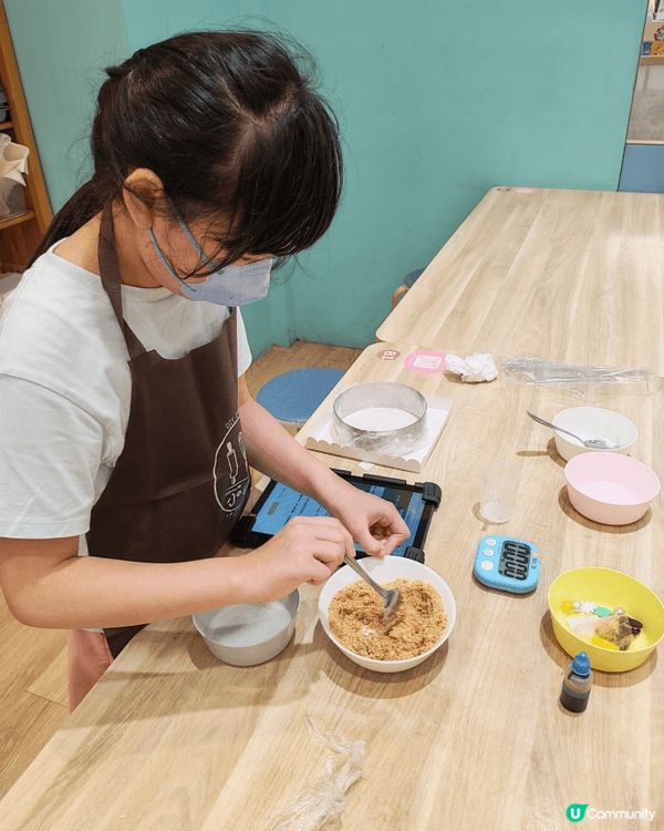 我推介荃新天地的Home焙小日子，同小朋友一起製作生日蛋糕給...