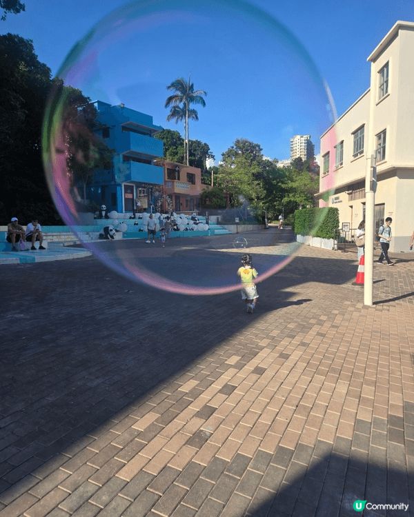 Nohas Park的市集 。小朋友可以在舒適的環境奔跑，好...