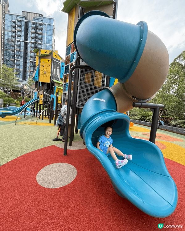 陪小朋友去戶外playground 可以放電鍛鍊肌肉