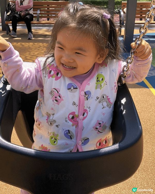 超級推介佐敦谷公園，呢個公園嘅遊樂場，有沙池，雙向韆鞦，仲有...