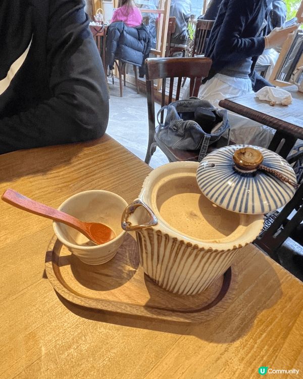 旅程途中，喜歡打卡不同的樓上cafe，很多都很有性價比很高質...