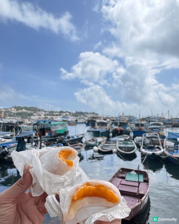 長洲小島熱鬧又迷人，琳瑯滿目，街頭芒果糯米糍香甜軟糯，餐廳蓮...