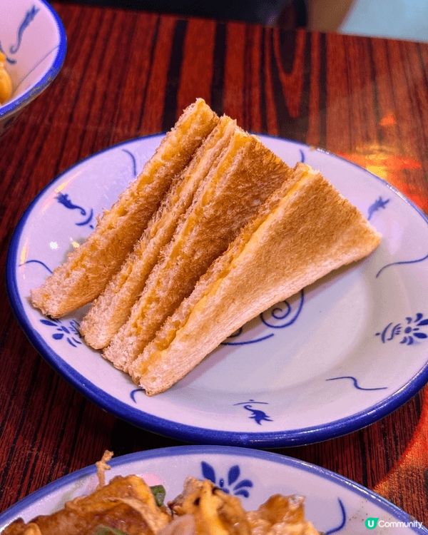 經過時香港一間小店 ，食新加坡菜，唔錯唔錯
