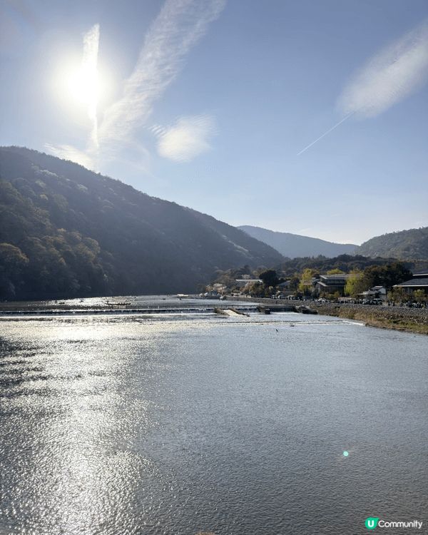 去京都嵐山玩，「渡月橋」絕對係必去嘅靈魂景點！呢條橫跨桂川嘅...