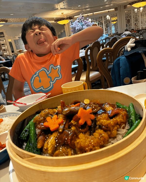我我哋去咗迪士尼夏天熱辣辣嘅pixar summer fea...
