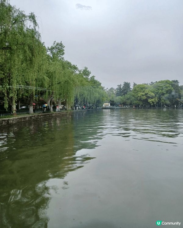 乘坐國泰杭州旅游，方便，遊下西湖，品嘗美食，轻松观光几天，最...