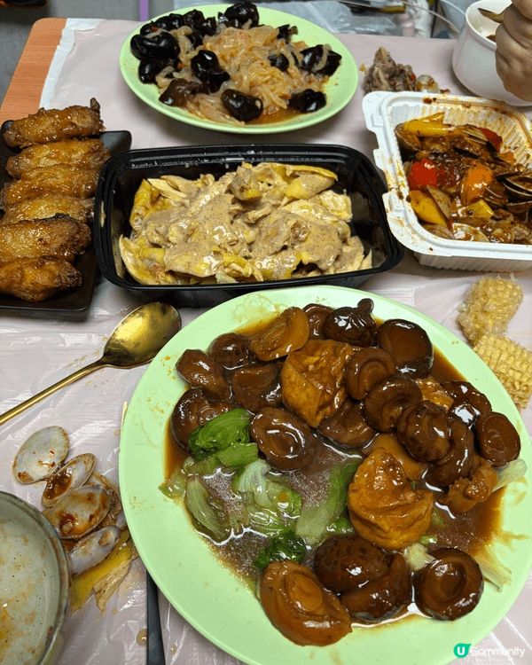 父親節仔仔在家自己煮的孝順晚宴，亦都有外賣手撕雞海蜇木耳，鮑...