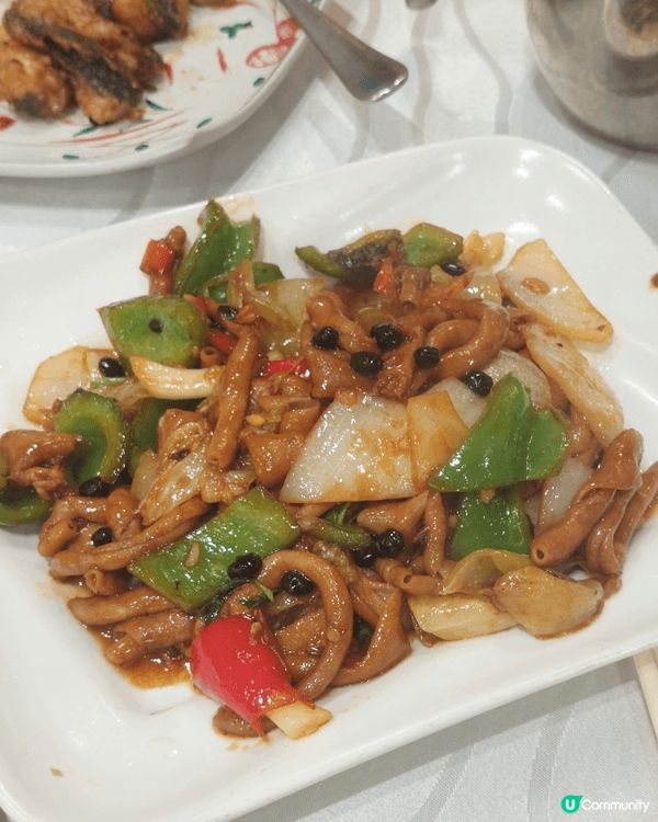 捐完血之後，去左食豬雜麵，餐廳叫興記豬什，非常好食，豬什很新...