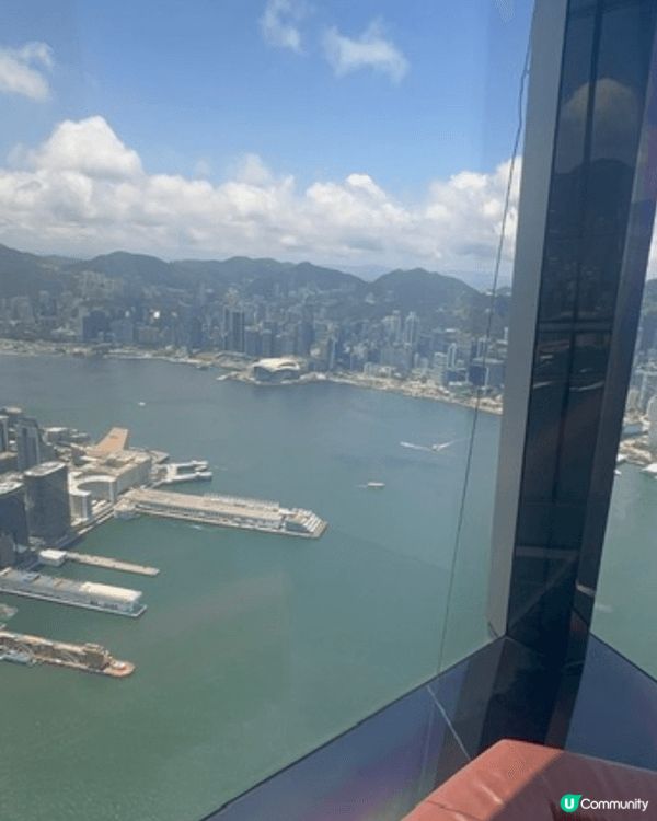 香港最高既大廈唔只100層，位置香港九龍站，飽覽整個維多利亞...