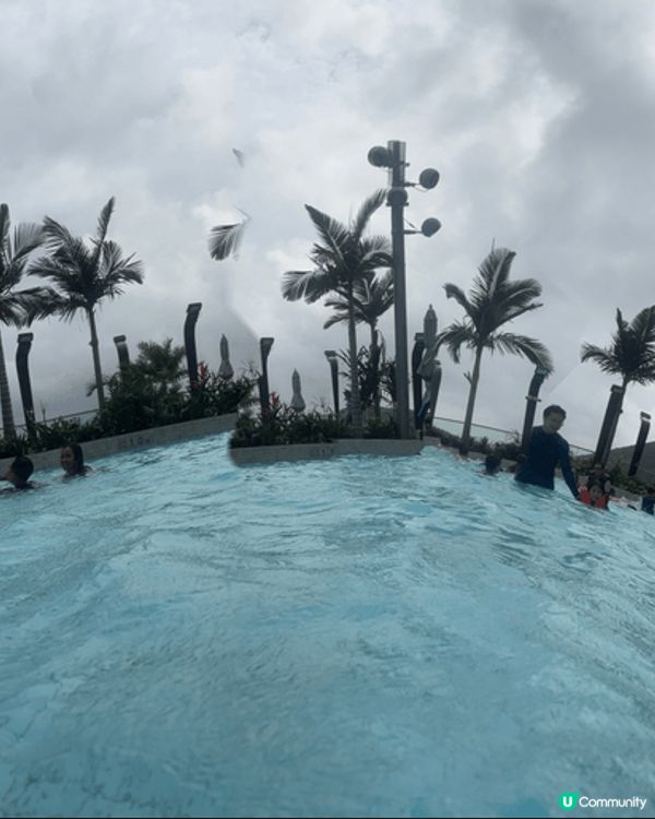 激玩水上樂園，盡興而歸。炎炎夏日，快點一齊嚟水上世界降溫啦
