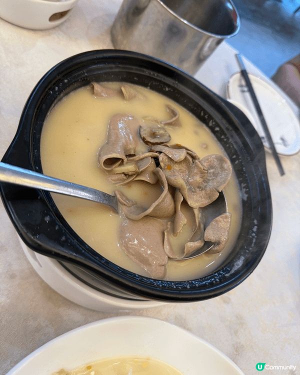 去完開心快樂，海洋公園之後就去咗深水埗愛民生大排檔食飯醫肚😁...