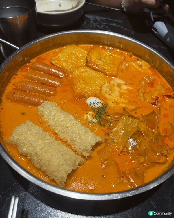以上的圖片是在兩間韓國餐廳的食物，一間是青年大邦，一間是五福...