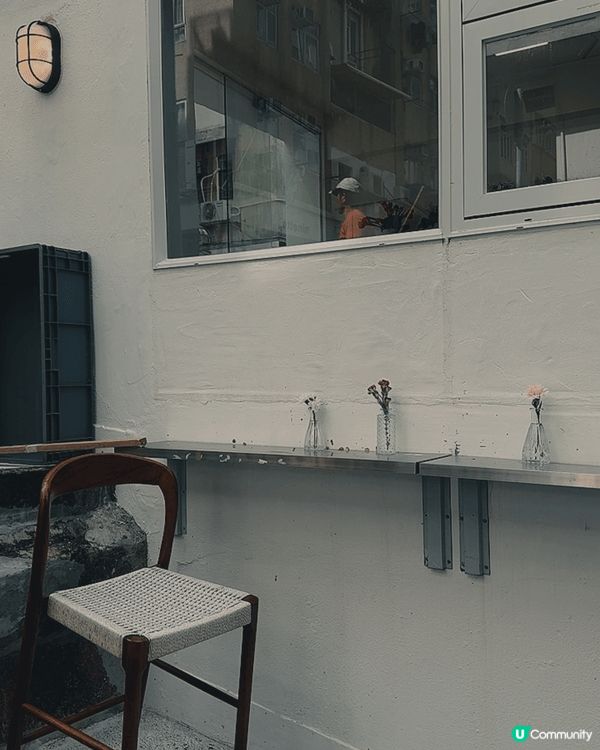 呢一間位於上環的太平Cafe，是一間結合咖啡與花藝的療癒小店...