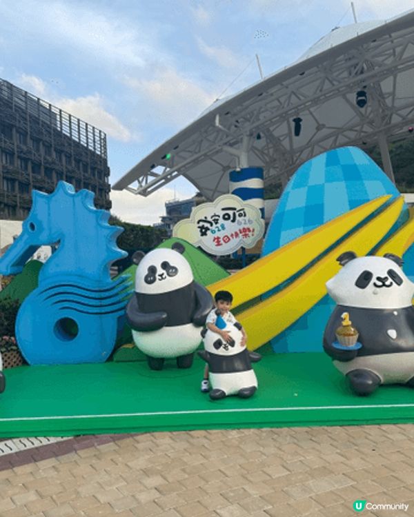 海洋公園必去嘅打卡熱點一定係Sanrio系列同熊貓仔既巨型佈...
