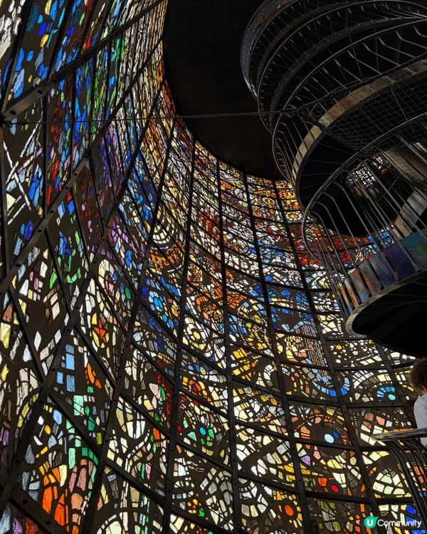箱根美術館🩵絕美的一間美術館，除了有很多大型的藝術品，還有一...