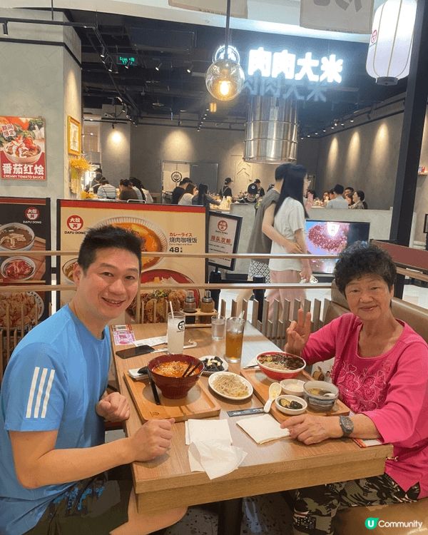 家中美食，平凡中和家人盡享美食樂趣，十分溫馨，比起外面的餐廳...