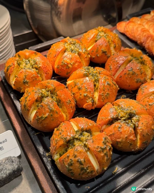 超出色buffet🤤必食芝士包！燉湯！