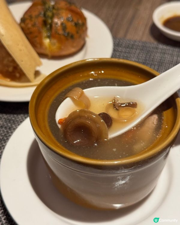 超出色buffet🤤必食芝士包！燉湯！