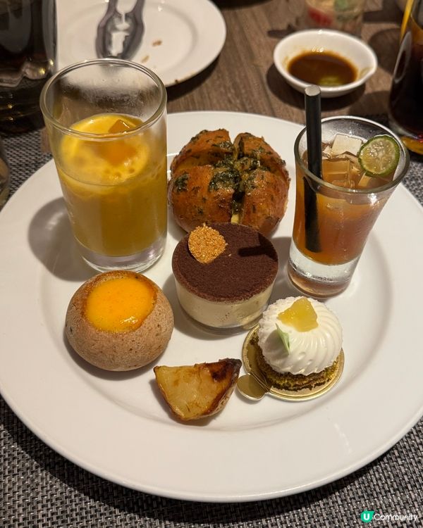 超出色buffet🤤必食芝士包！燉湯！