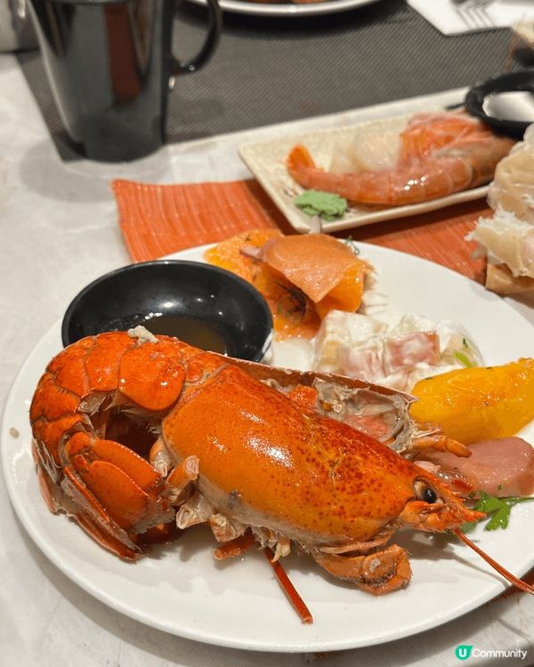 朋友係澳洲番黎🇦🇺，今次黎沙田食Buffet🤭！呢到既選擇好...