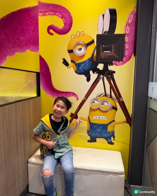 迷你兵團與大怪獸聯乘爭鮮🍣
