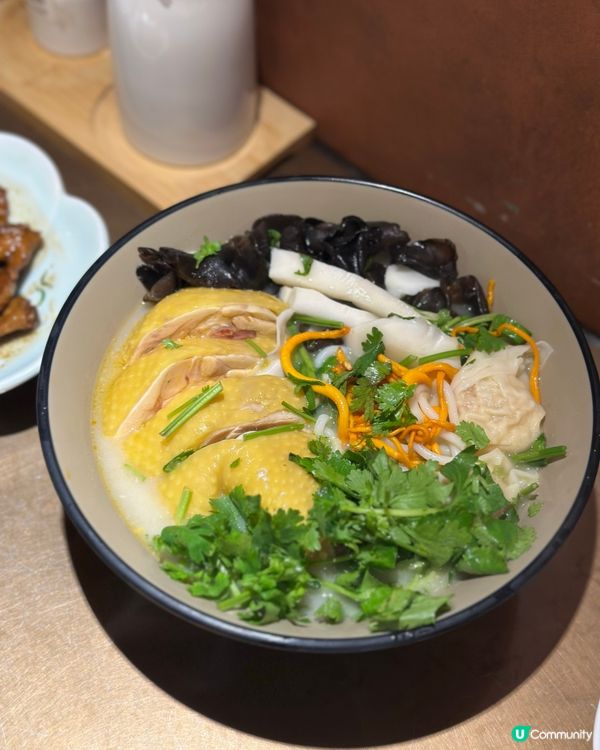 試試新米線店·湯底惹味