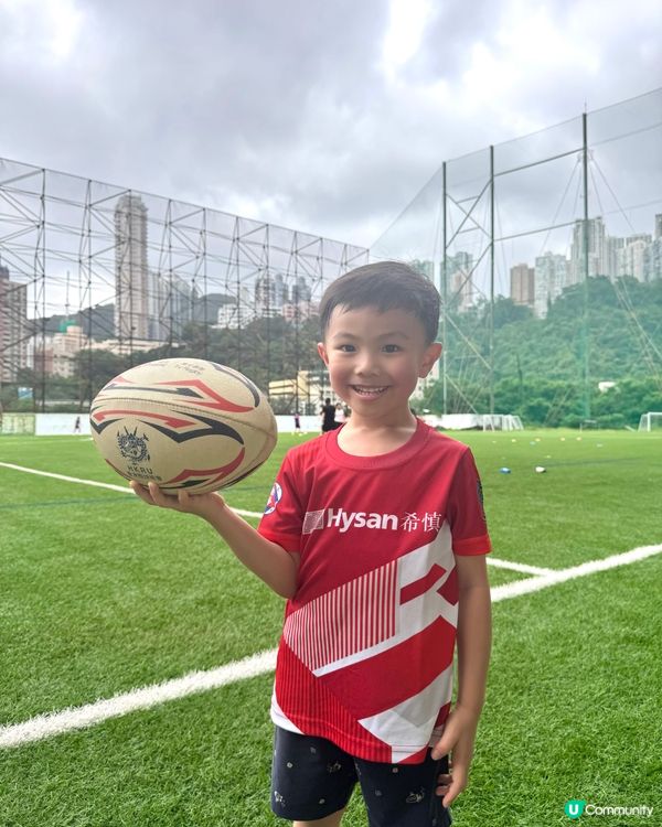 從「唔想玩」到「好鍾意」！海馬弟弟的欖球初體驗 🏉✨
