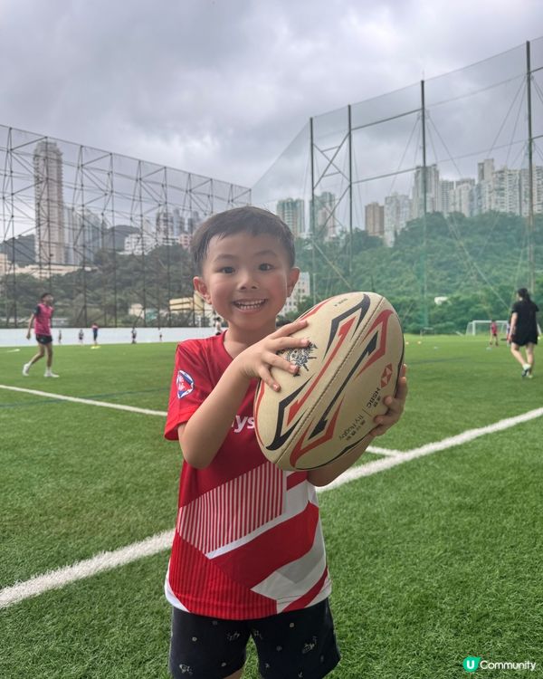 從「唔想玩」到「好鍾意」！海馬弟弟的欖球初體驗 🏉✨