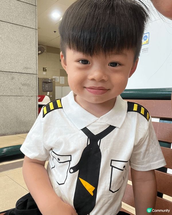 我好鍾意玩我架藍色平衡車呀！🚲