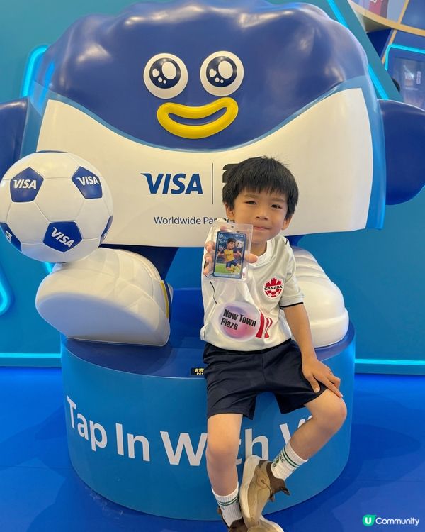 足球迷Adrian係香港梗係要參加一下世界盃活動,沙田站一出...